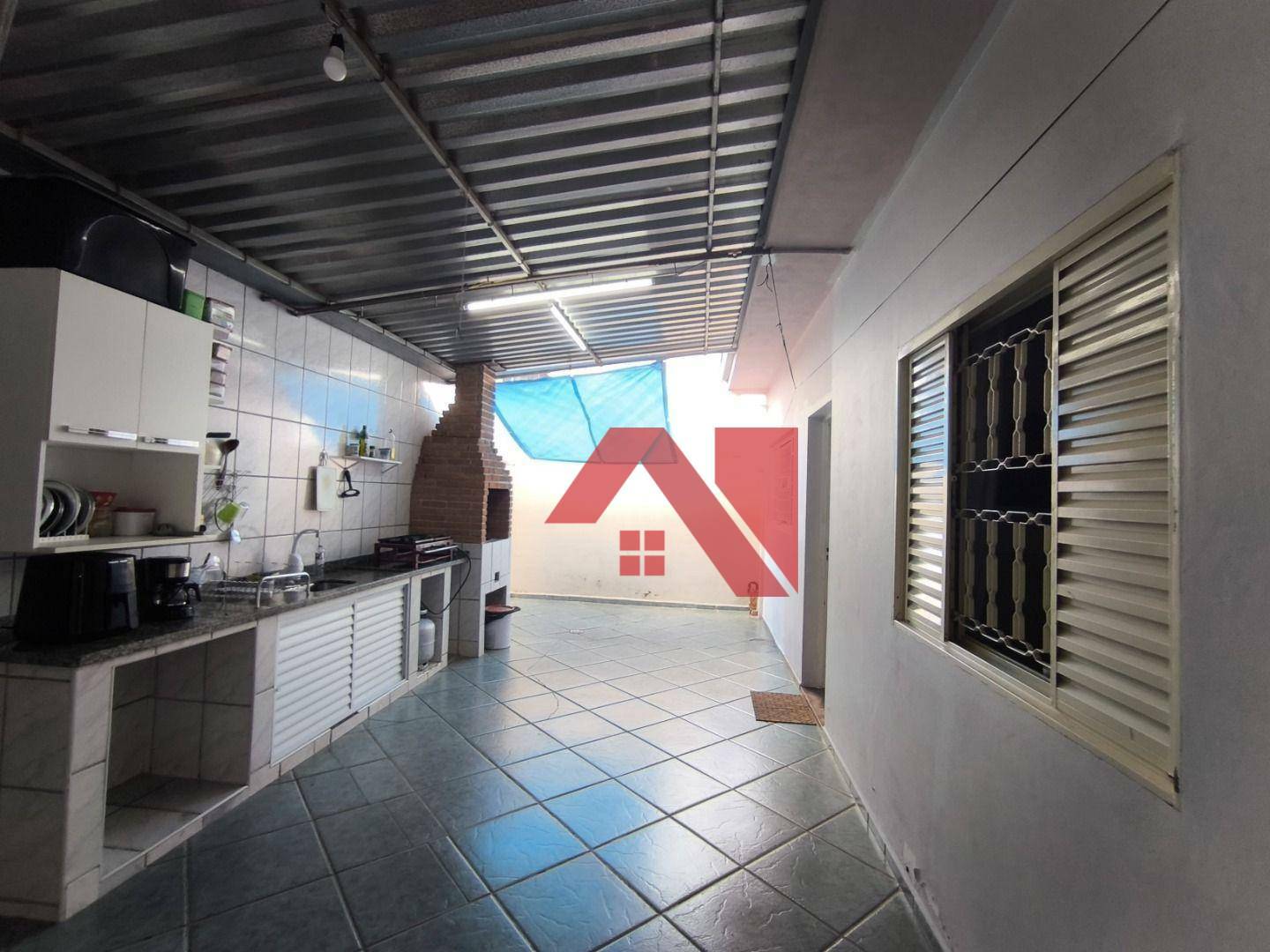 Casa à venda com 3 quartos, 165m² - Foto 4