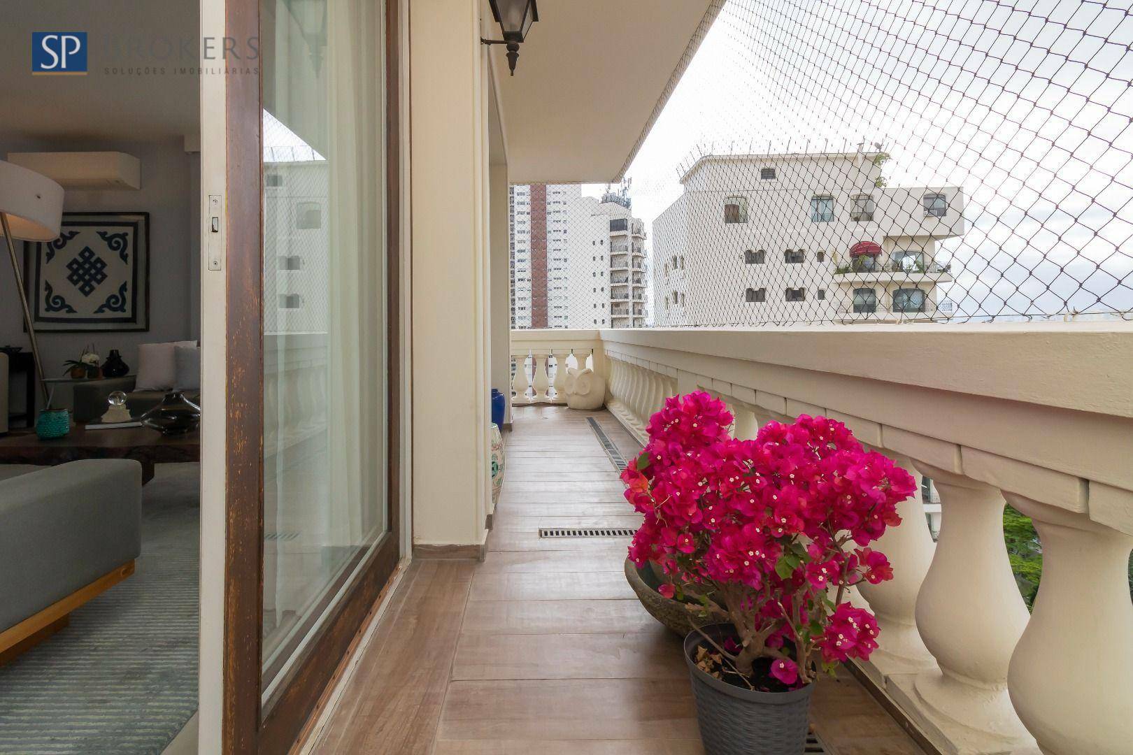 Apartamento à venda com 4 quartos, 258m² - Foto 1