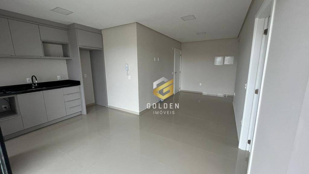 Apartamento à venda com 3 quartos, 98m² - Foto 6