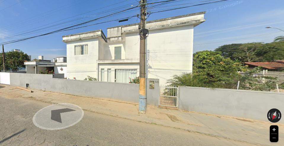 Casa à venda com 3 quartos, 305m² - Foto 2