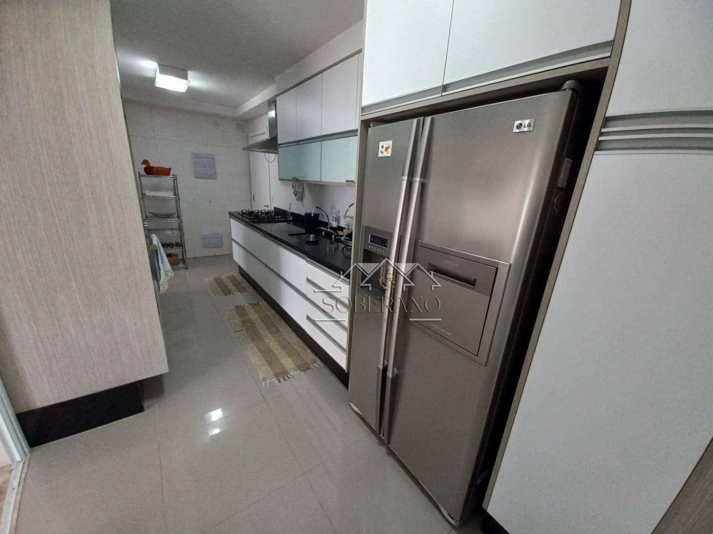 Apartamento à venda com 3 quartos, 177m² - Foto 21