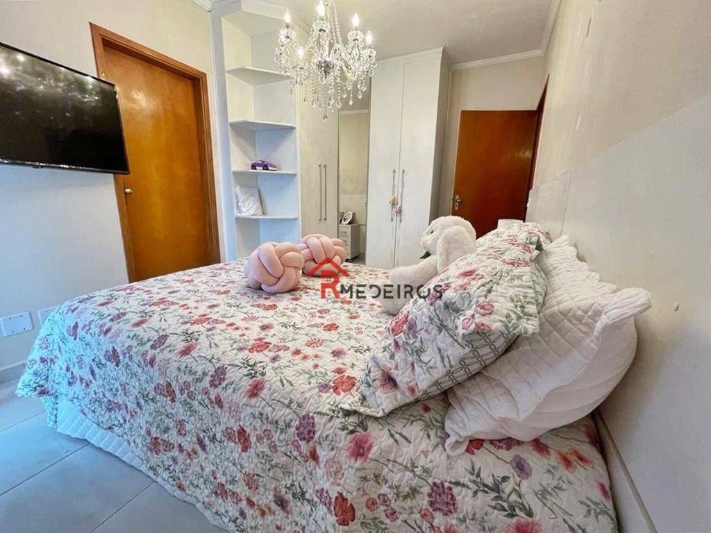 Apartamento à venda com 3 quartos, 176m² - Foto 17