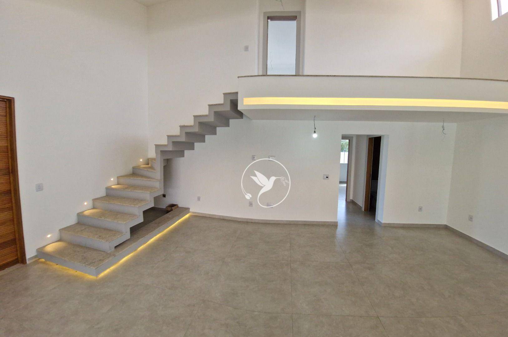 Casa à venda com 5 quartos, 420m² - Foto 4