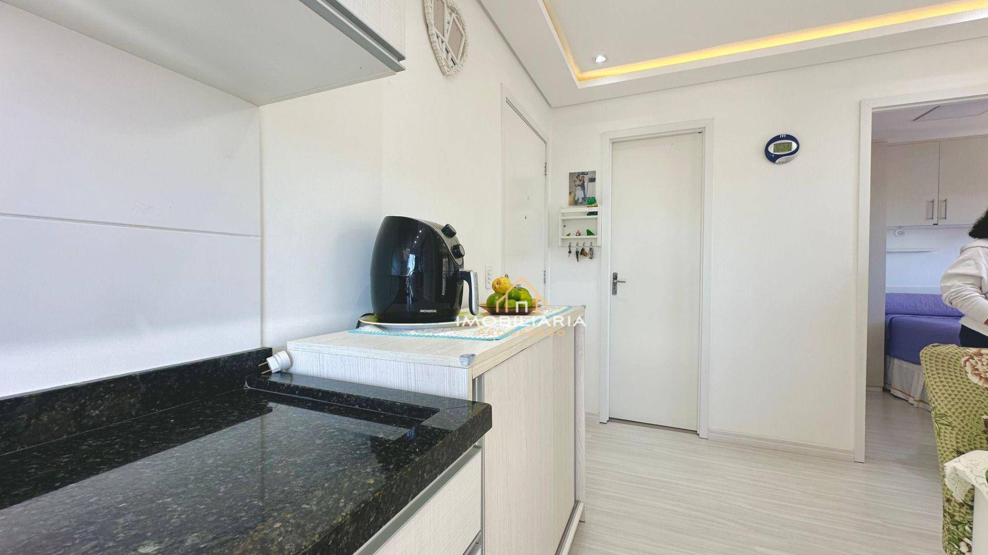 Apartamento para alugar com 2 quartos, 65m² - Foto 6