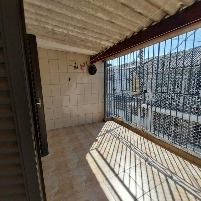 Sobrado à venda com 2 quartos, 60m² - Foto 4