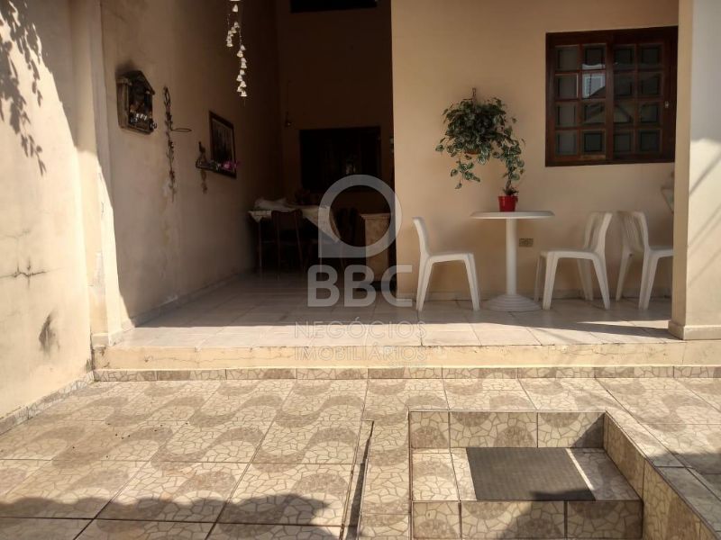 Casa à venda com 2 quartos, 200m² - Foto 18