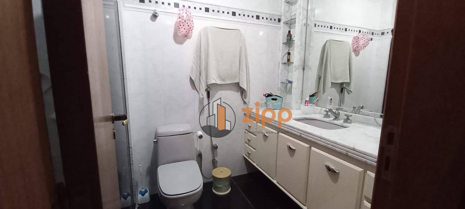 Apartamento à venda com 4 quartos, 140m² - Foto 19