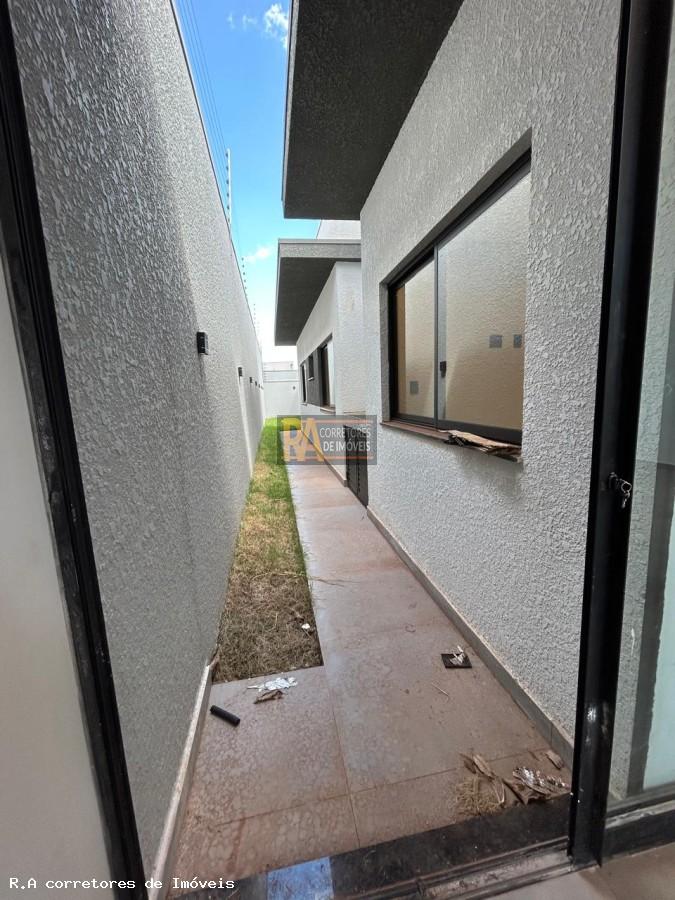 Casa à venda com 3 quartos, 180m² - Foto 18