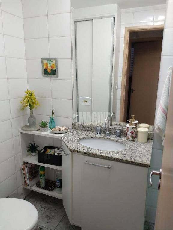 Apartamento à venda com 3 quartos, 83m² - Foto 32