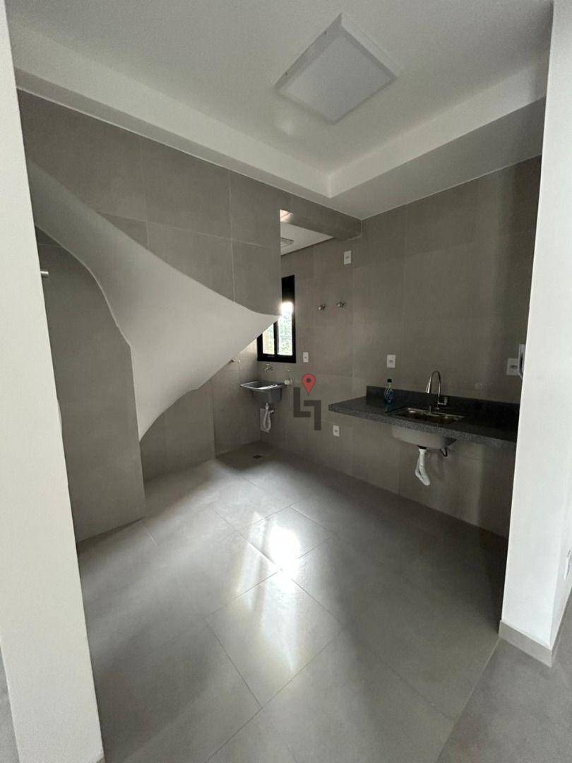 Cobertura à venda e aluguel com 3 quartos, 150m² - Foto 5