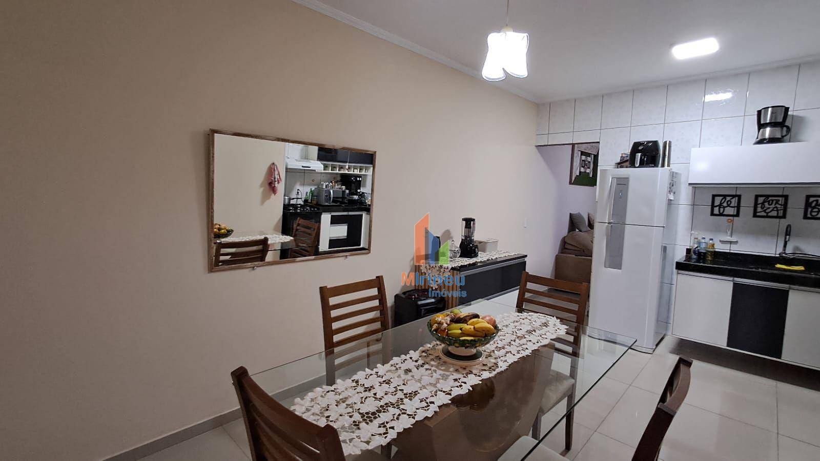 Casa à venda com 2 quartos, 110m² - Foto 6