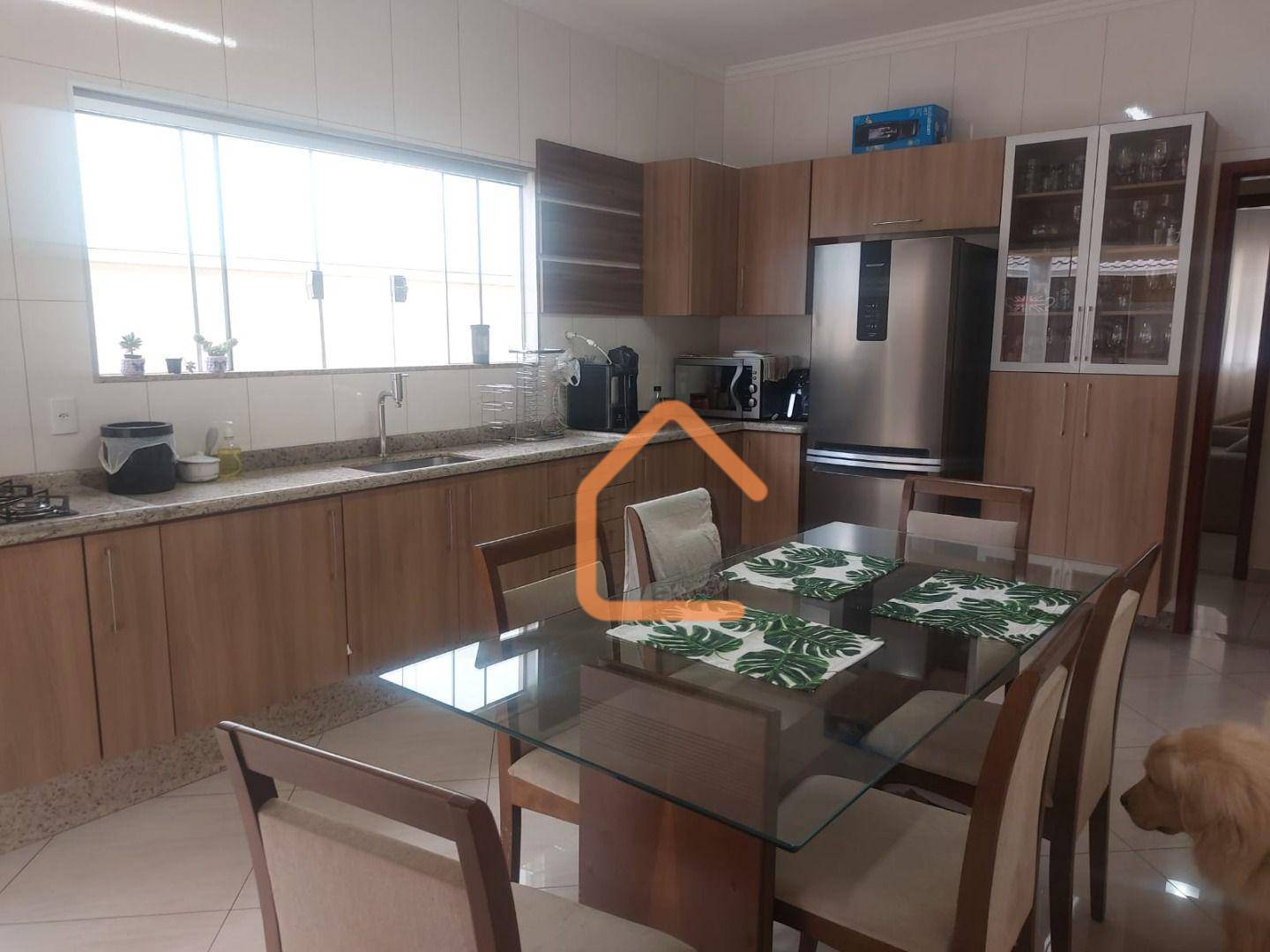 Casa à venda com 3 quartos, 190m² - Foto 4