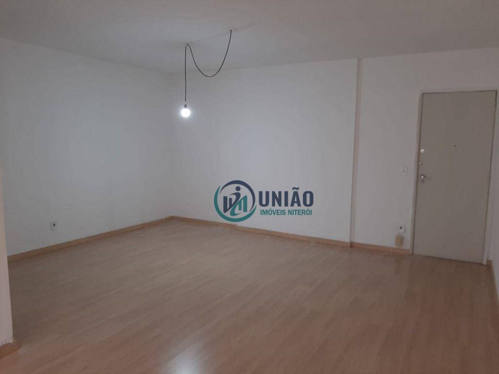 Apartamento à venda com 3 quartos, 120m² - Foto 7