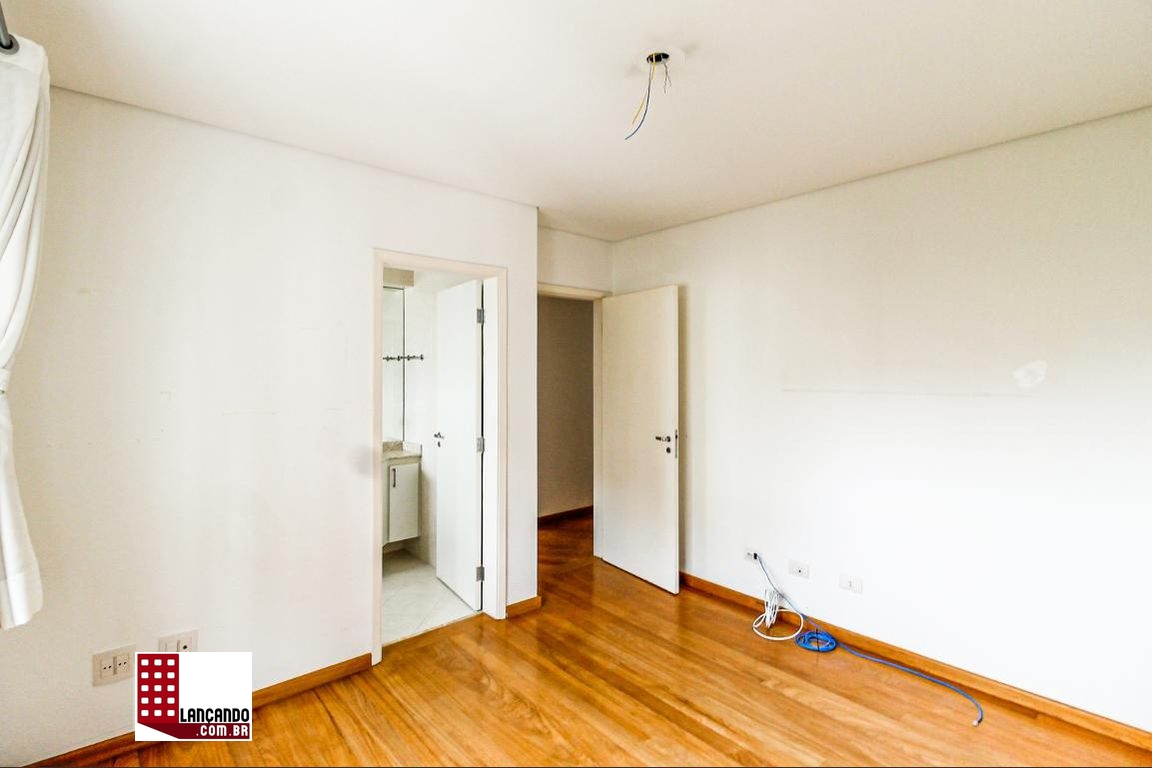 Apartamento à venda com 3 quartos, 189m² - Foto 9