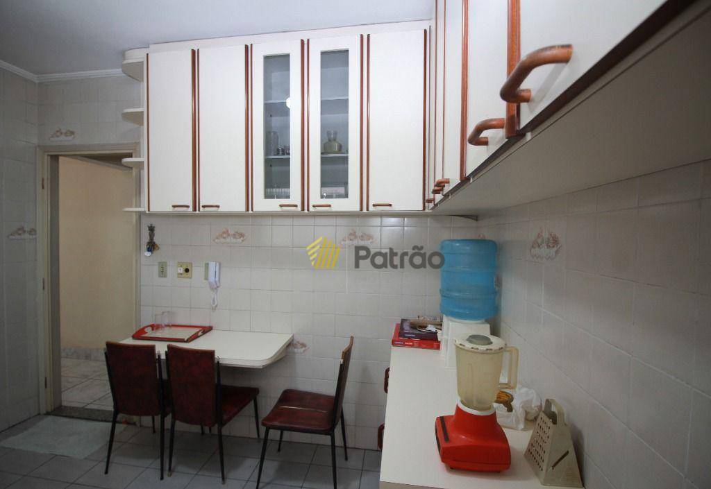 Apartamento para alugar com 2 quartos, 83m² - Foto 13