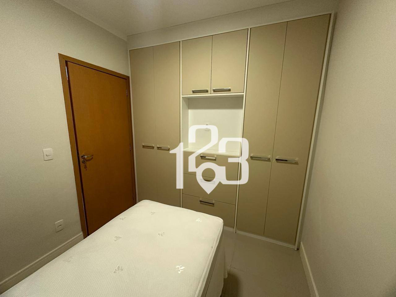 Apartamento para alugar com 2 quartos, 84m² - Foto 6