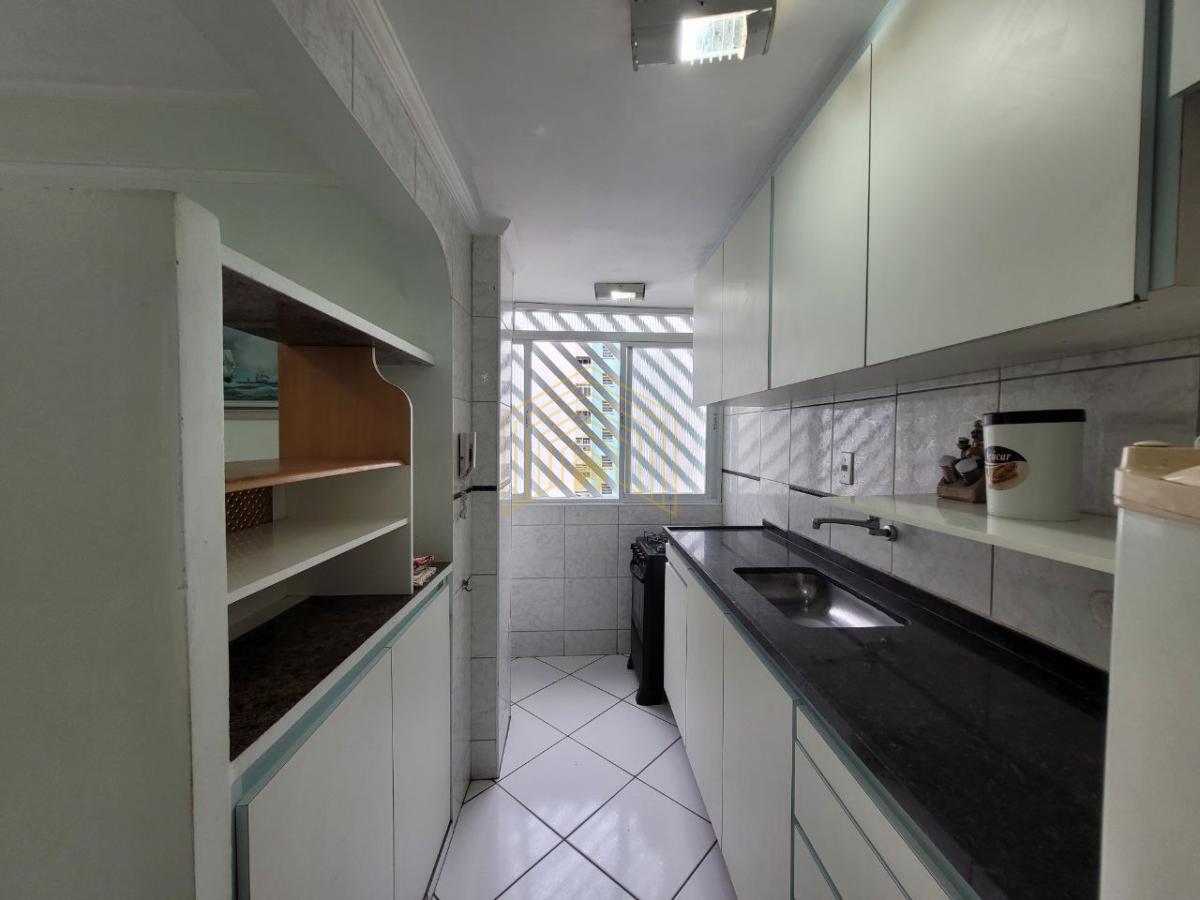 Apartamento à venda com 2 quartos, 70m² - Foto 21