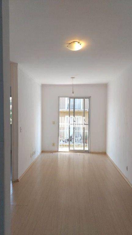 Apartamento à venda com 3 quartos, 52m² - Foto 2