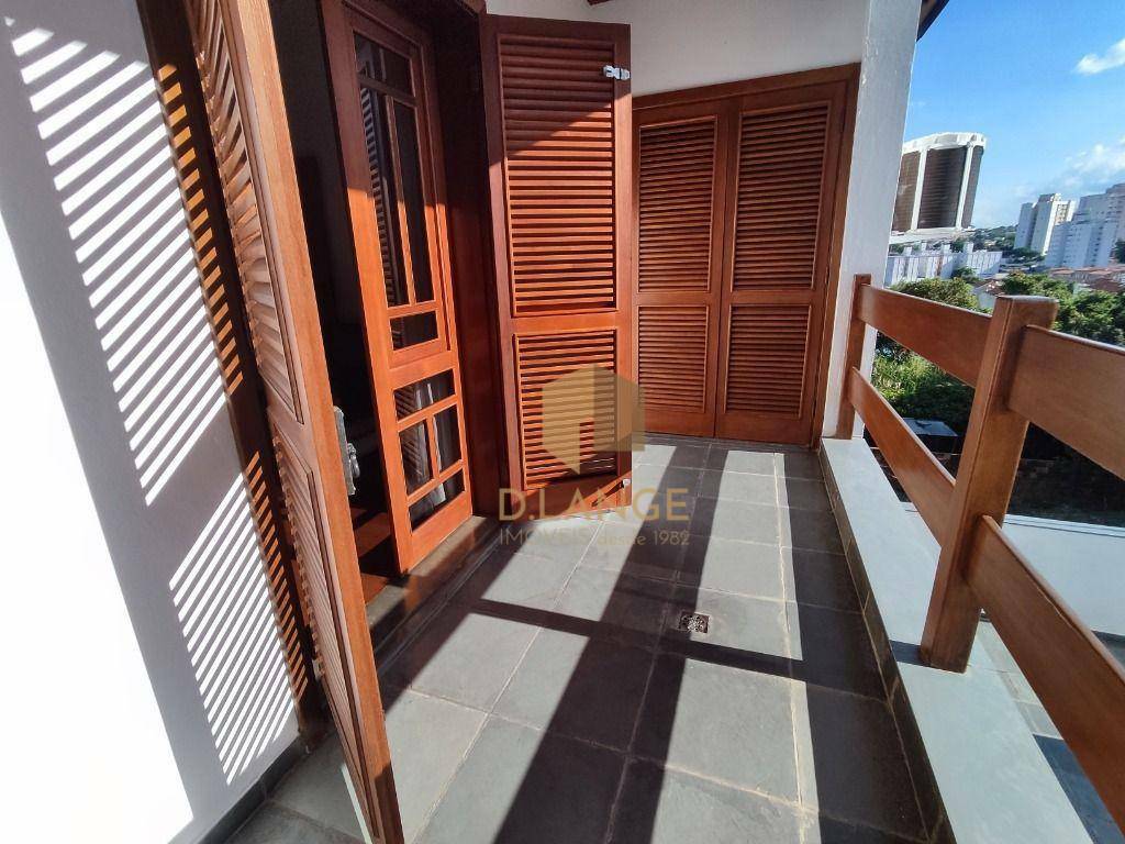 Casa à venda com 4 quartos, 250m² - Foto 16