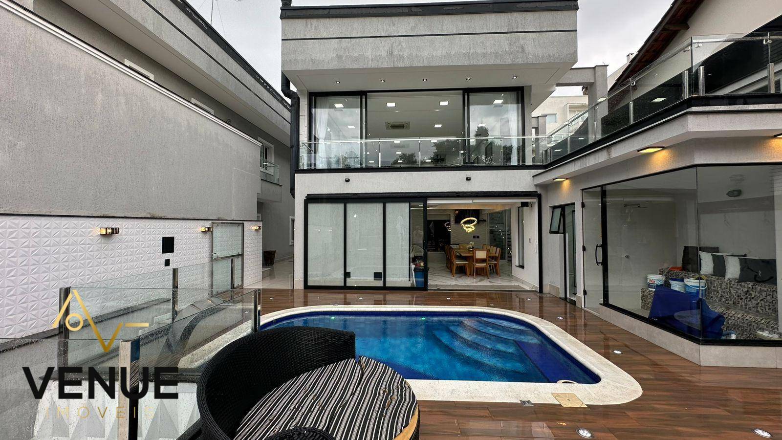 Casa de Condomínio à venda com 4 quartos, 750m² - Foto 1
