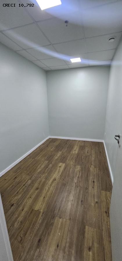 Conjunto Comercial-Sala à venda com 7 quartos, 279m² - Foto 16