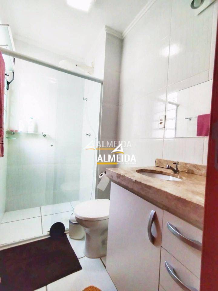 Casa, 4 quartos, 187 m² - Foto 2