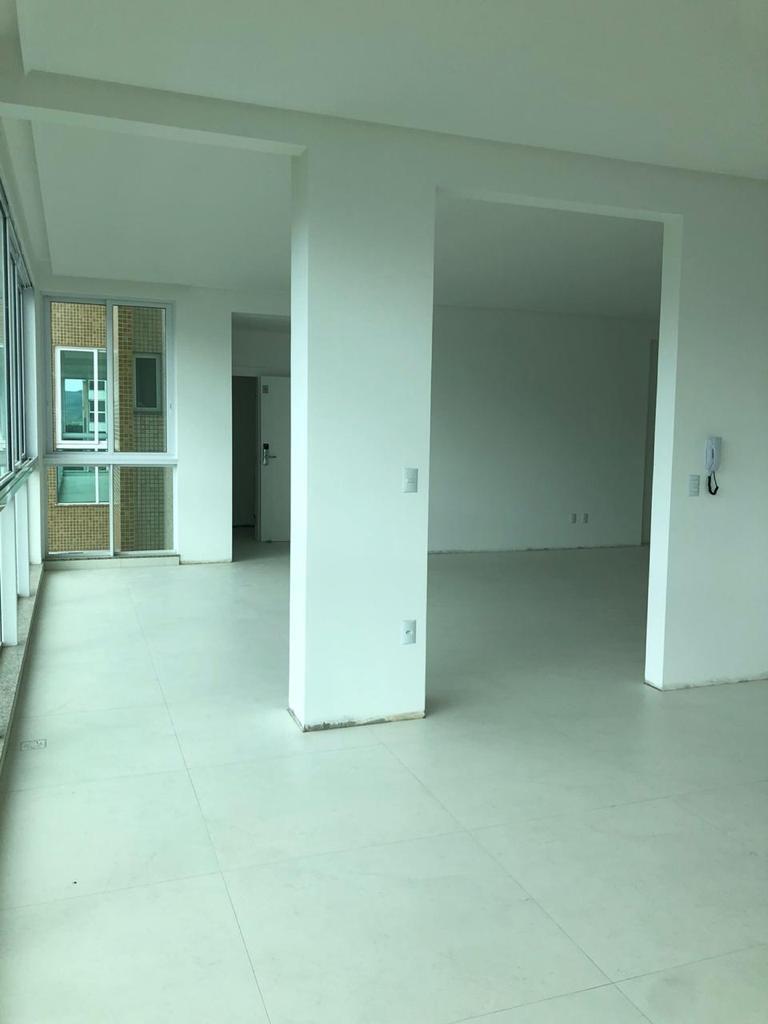 Apartamento à venda com 4 quartos, 193m² - Foto 6