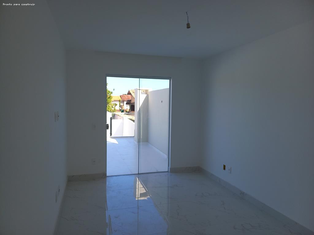 Casa à venda com 4 quartos, 214m² - Foto 4