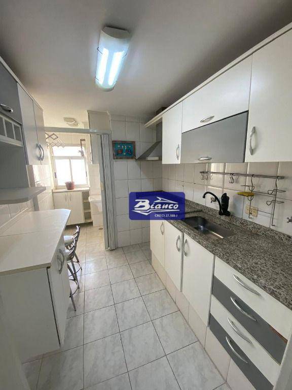 Apartamento para alugar com 2 quartos, 55m² - Foto 7