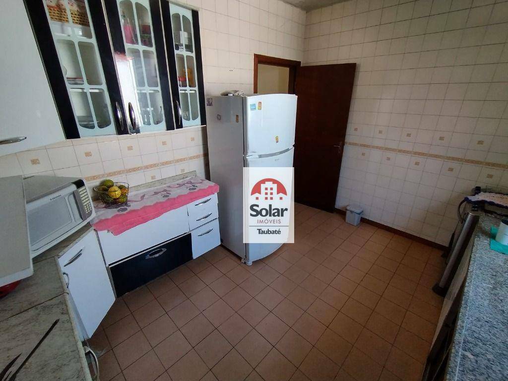 Casa à venda com 3 quartos, 160m² - Foto 4