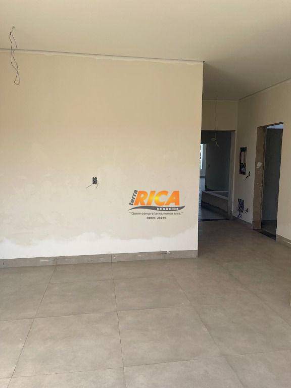 Casa à venda com 3 quartos, 241m² - Foto 21