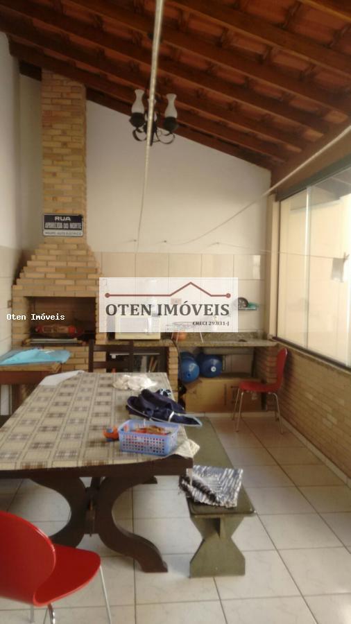 Casa à venda com 3 quartos, 300m² - Foto 20