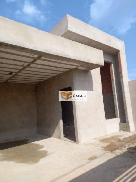 Casa à venda com 3 quartos, 108m² - Foto 2