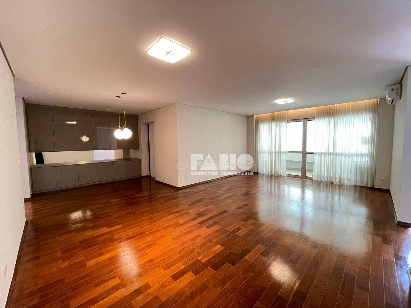 Apartamento, 3 quartos, 200 m² - Foto 1