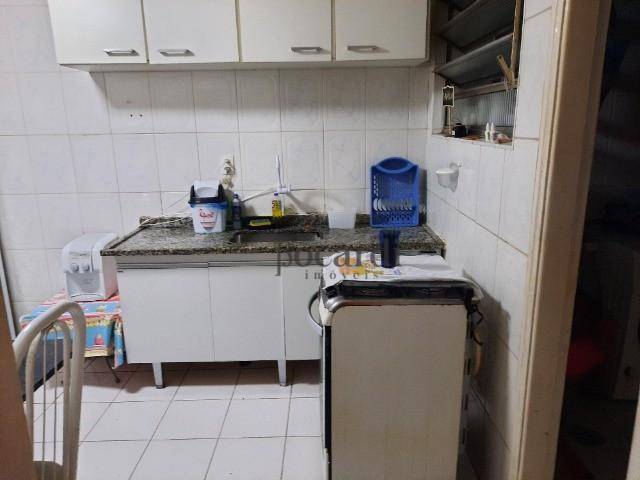 Apartamento à venda com 2 quartos, 70m² - Foto 7