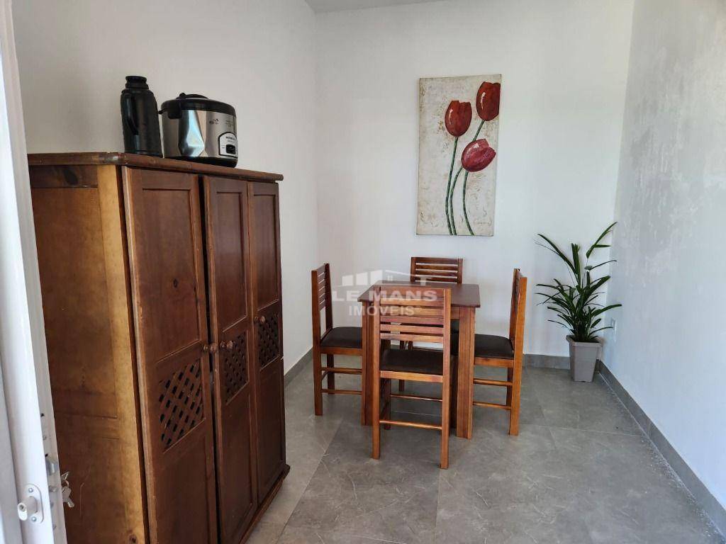 Casa à venda com 2 quartos, 90m² - Foto 10