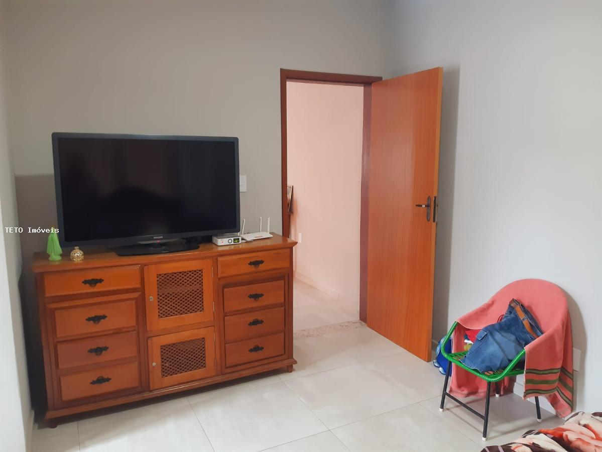 Casa à venda com 3 quartos, 210m² - Foto 20