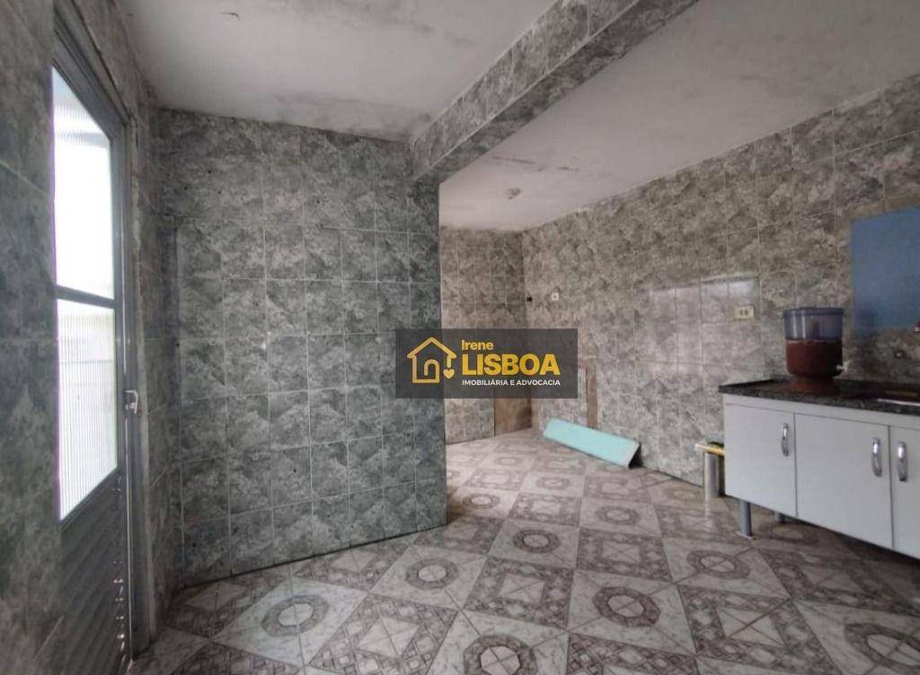 Casa à venda com 6 quartos, 250m² - Foto 17