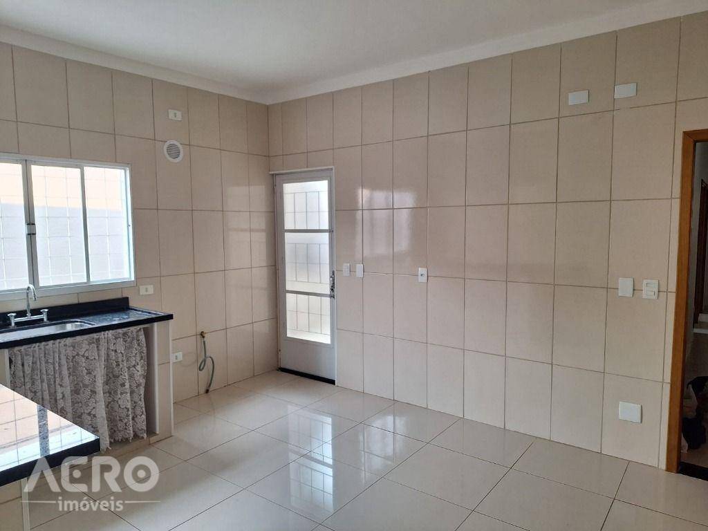 Casa à venda com 3 quartos, 159m² - Foto 6