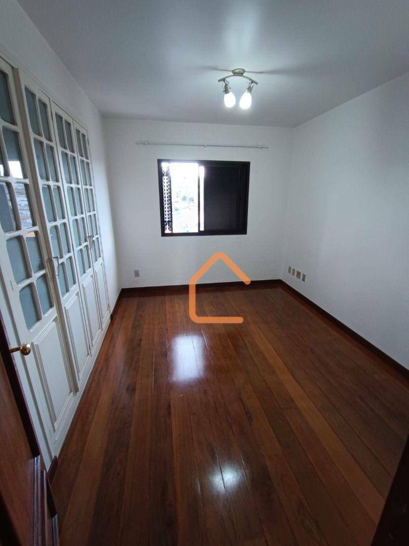 Apartamento à venda com 3 quartos, 227m² - Foto 17