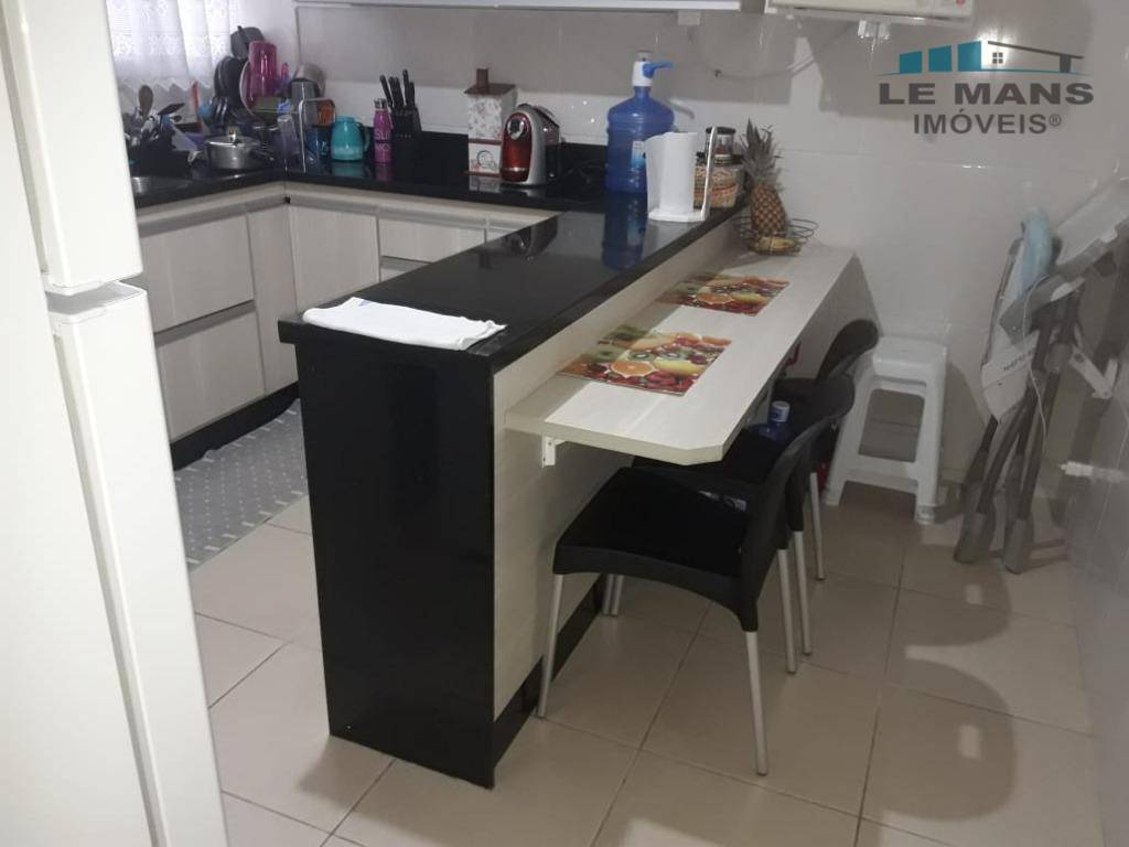 Apartamento à venda com 2 quartos, 83m² - Foto 6