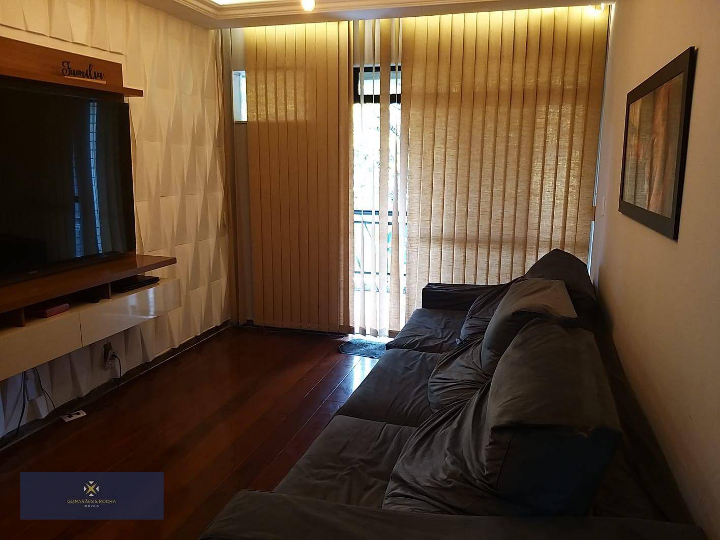 Apartamento à venda com 3 quartos, 160m² - Foto 1