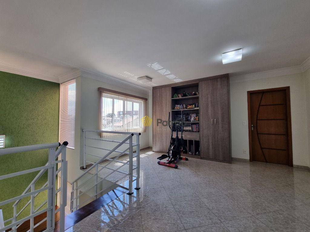 Sobrado à venda com 3 quartos, 550m² - Foto 31