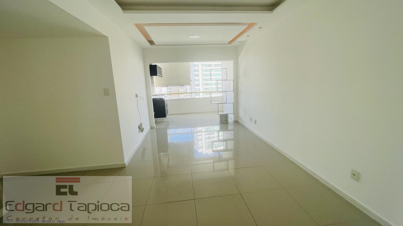 Apartamento para alugar com 3 quartos, 90m² - Foto 2