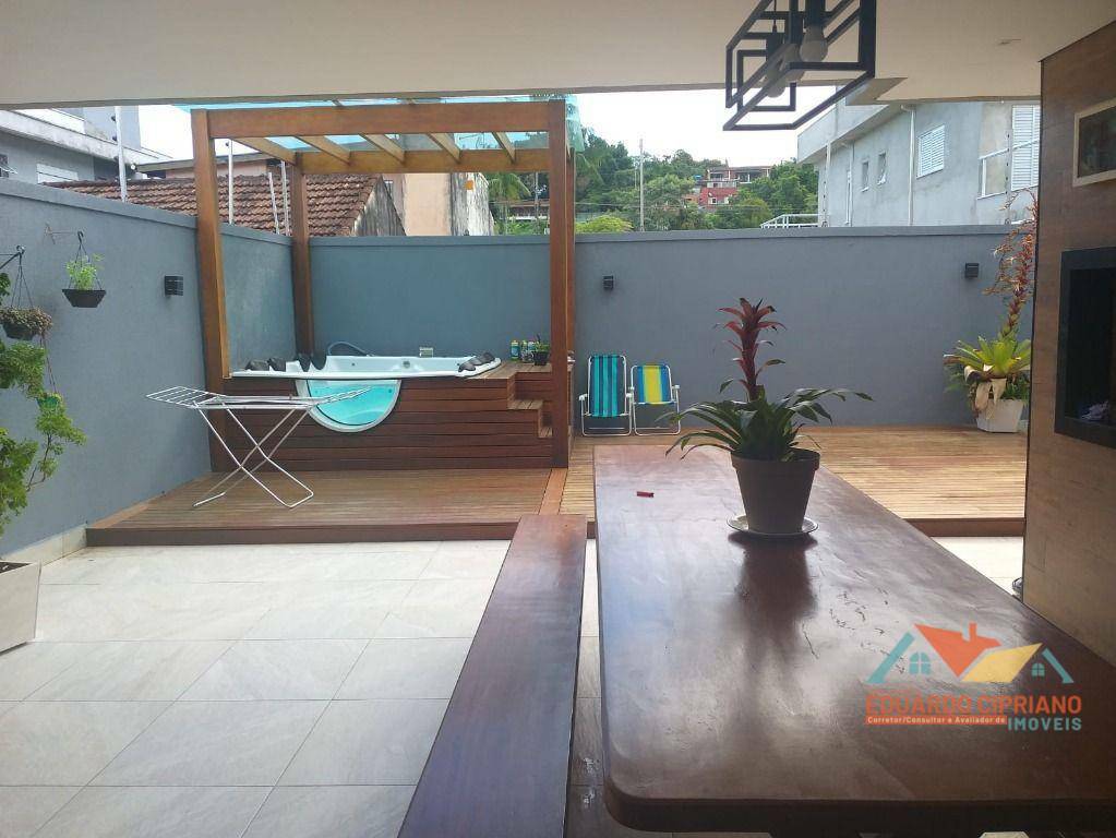 Casa à venda com 3 quartos, 240m² - Foto 16