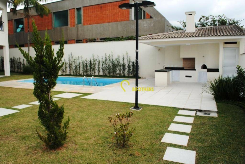 Casa de Condomínio à venda com 4 quartos, 640m² - Foto 3