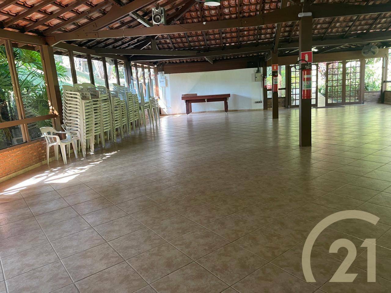 Casa de Condomínio para alugar com 5 quartos, 261m² - Foto 44