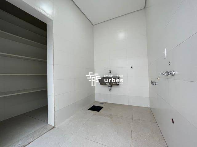 Casa à venda com 4 quartos, 301m² - Foto 18