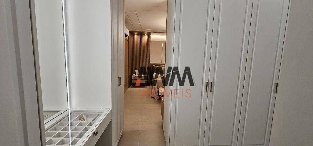 Apartamento à venda com 4 quartos, 260m² - Foto 17