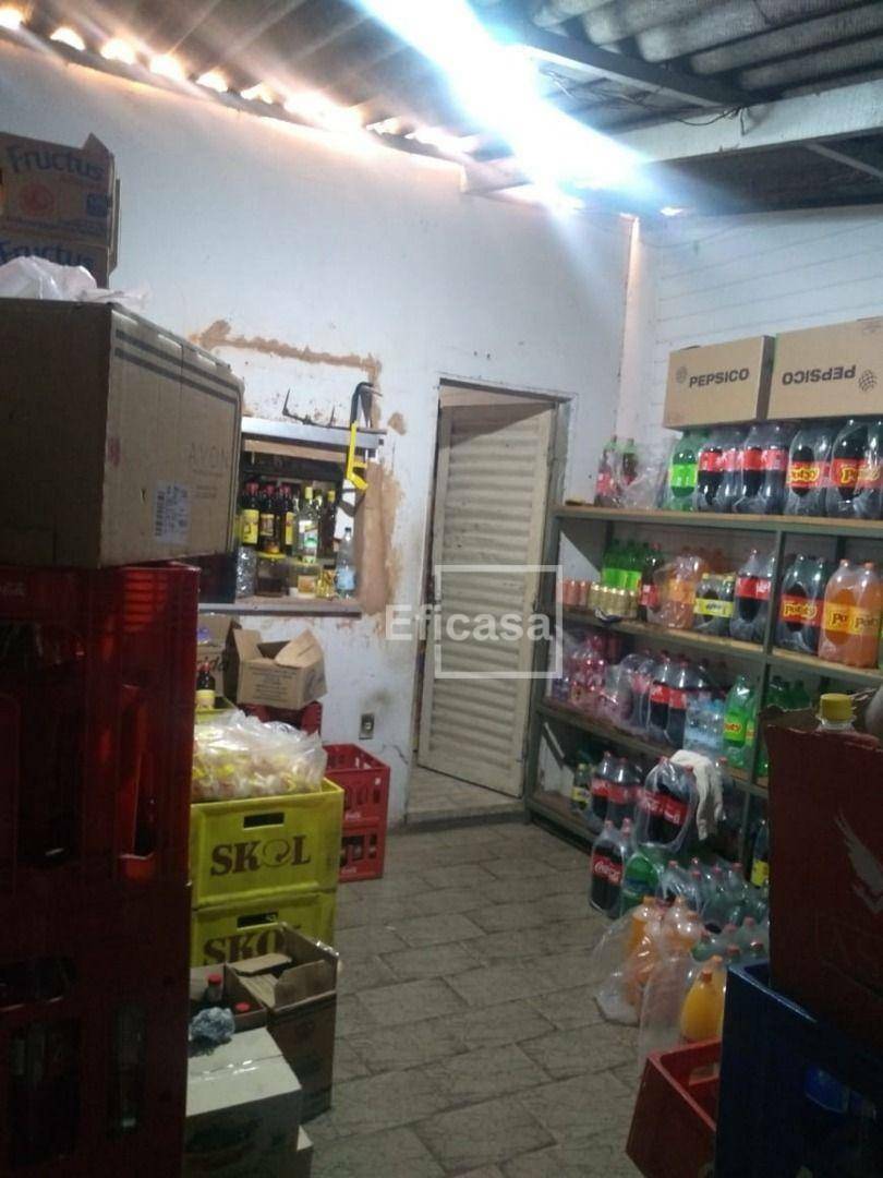 Casa à venda com 2 quartos, 180m² - Foto 3